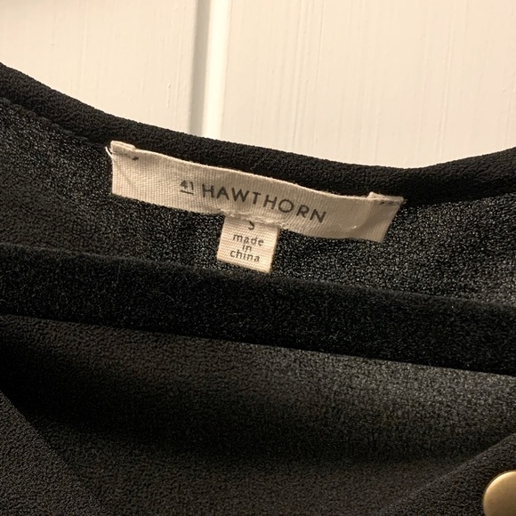 5/$25 Item 41 Hawthorn Blouse - Picture 2 of 4